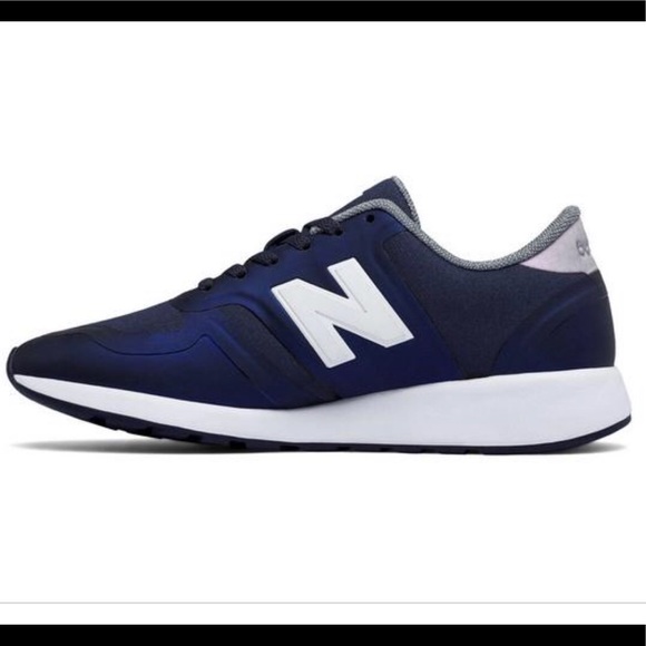 New Balance 420 Navy & White Sneakers New Balance 420 Navy & White Sneakers
